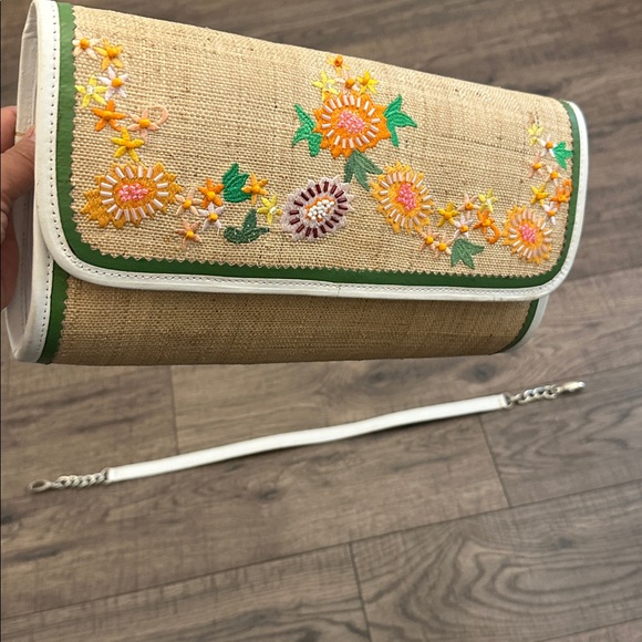 The Sak Straw Embroidered Floral Bag / Clutch Leather Trim Removable Strap - Picture 10 of 17